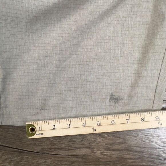 Travis Mathew Men’s Size 40 Performance Golf Shorts Tan Lightweight Casual - Picture 8 of 9